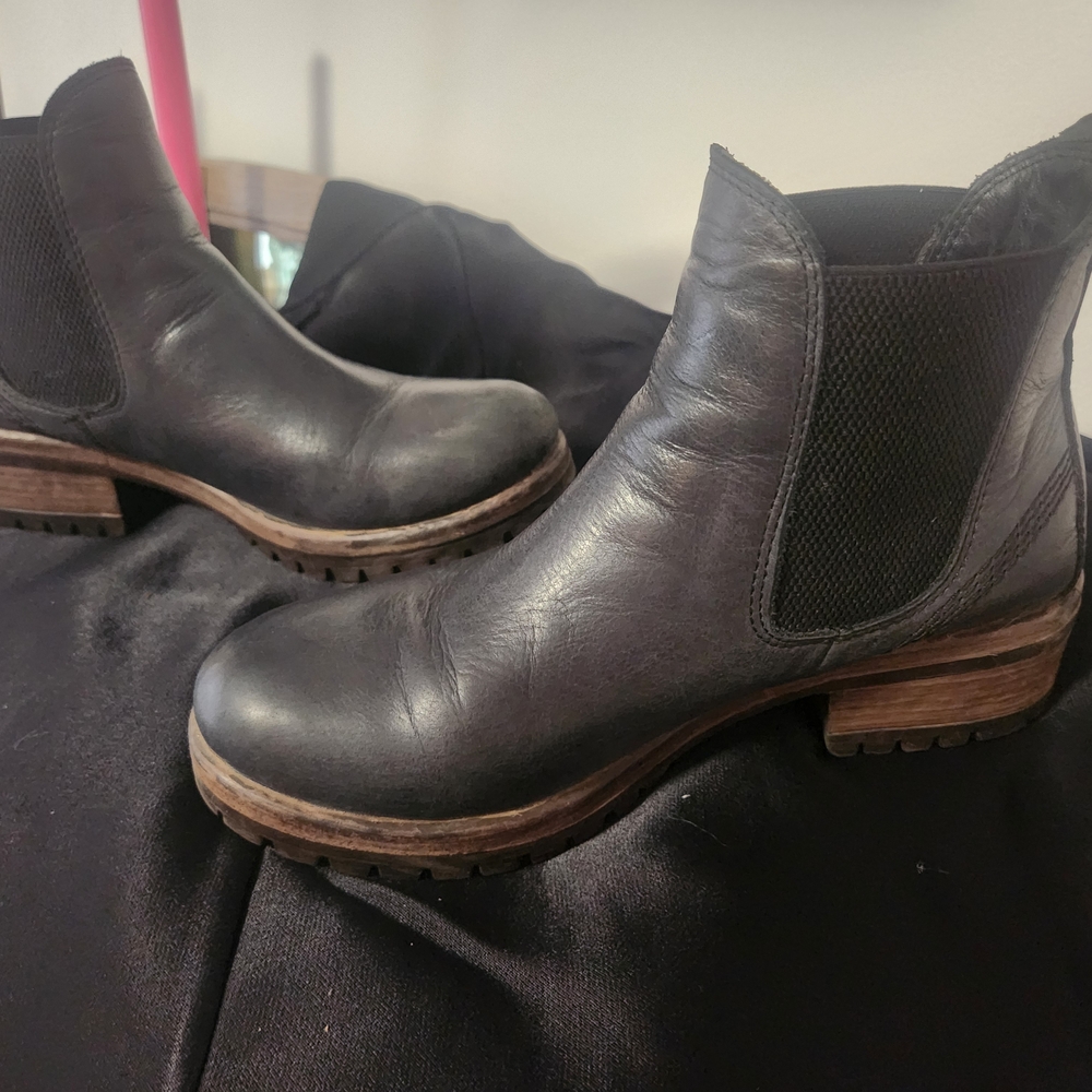 Bueno Charcoal Leather Ankle Boots